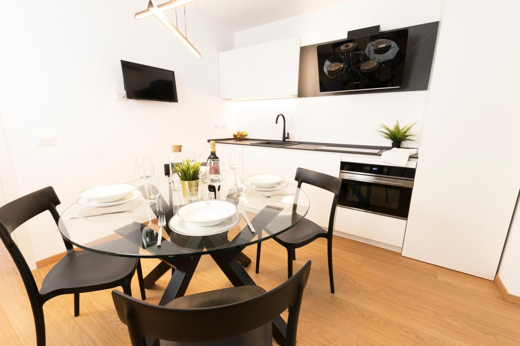 Ihost - Simonetta 7 Mailand