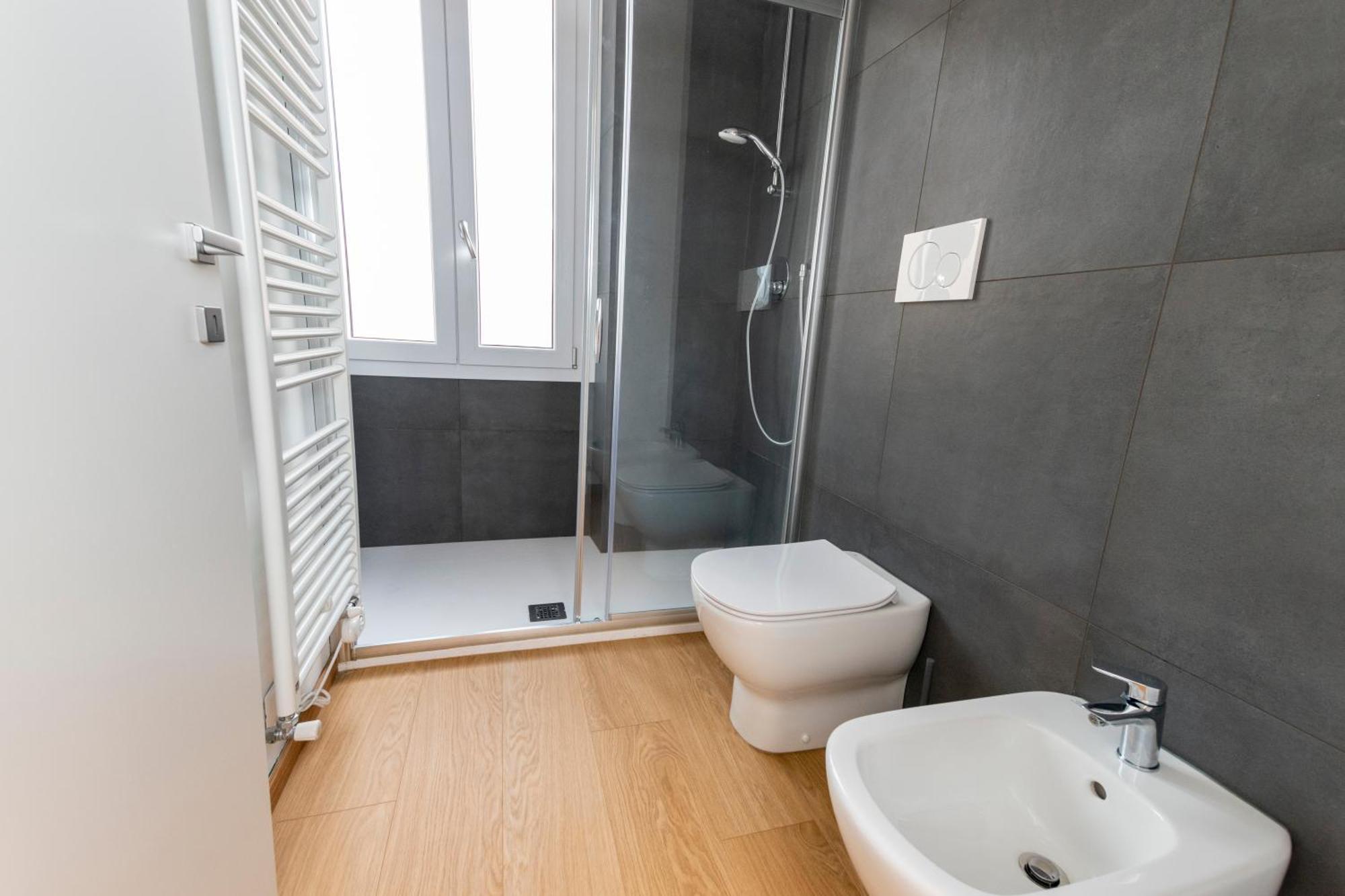 Ihost - Simonetta 7 * Mailand
